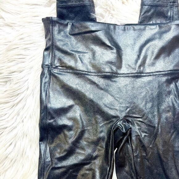 Spanx Faux Leather Shiny Black Leggings Medium - Picture 4 of 6